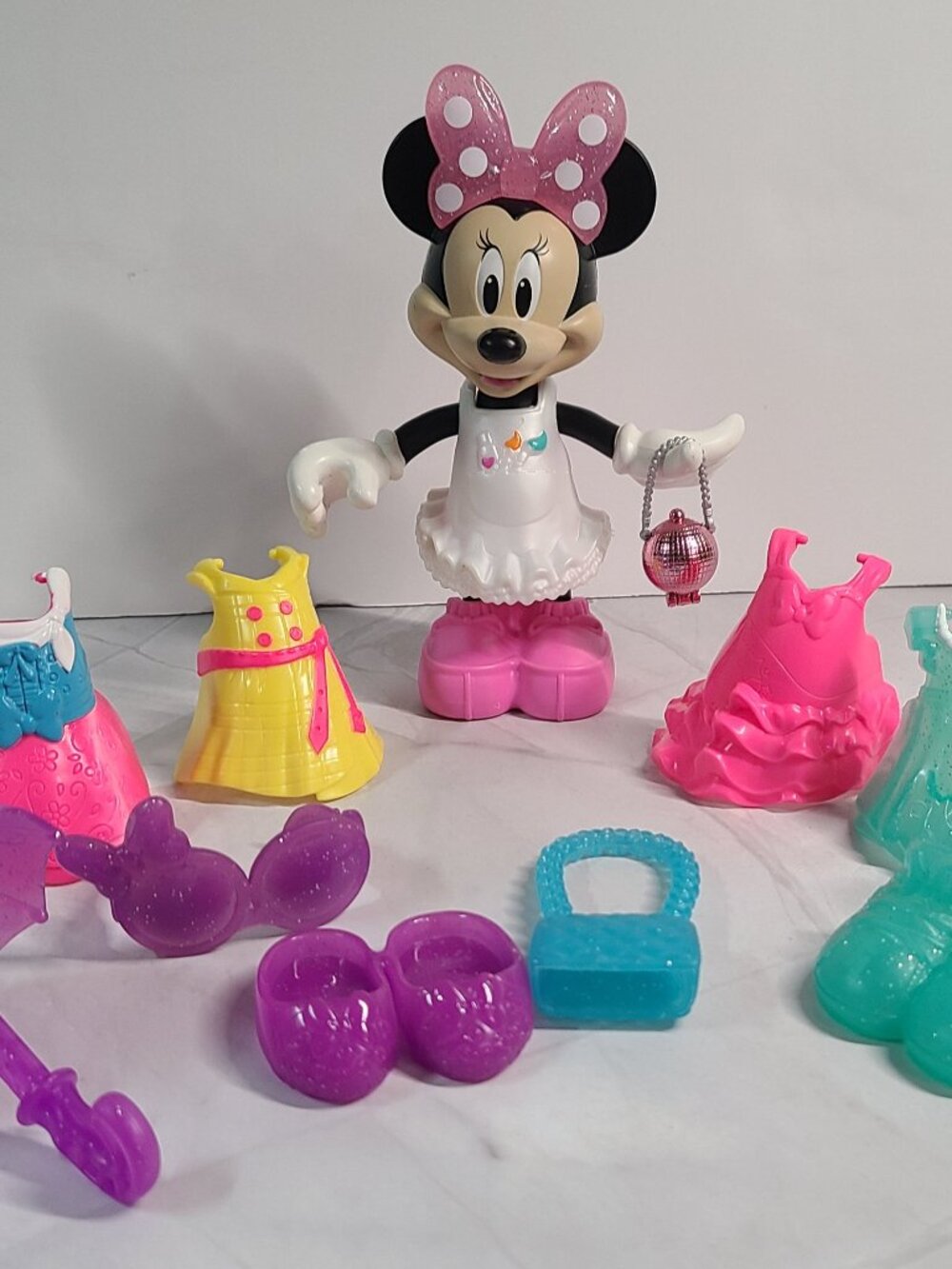 Disney Minnie Mouse Bow-Tique Dress Up Doll Snap N' Style Clothes Toy Lot